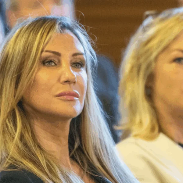 Debby Pfaff opnieuw verliefd: &lsquo;Ik ben zo gelukkig met hem&rsquo;