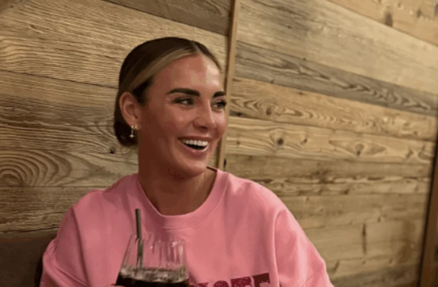 Na breuk met Andr&eacute; nog een pijnlijk afscheid voor Monique Westenberg: &acute;Ze zit er helemaal doorheen&acute;