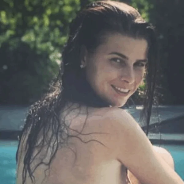 Daphne van Gerwen heeft hele pikante bikinifoto&rsquo;s online staan