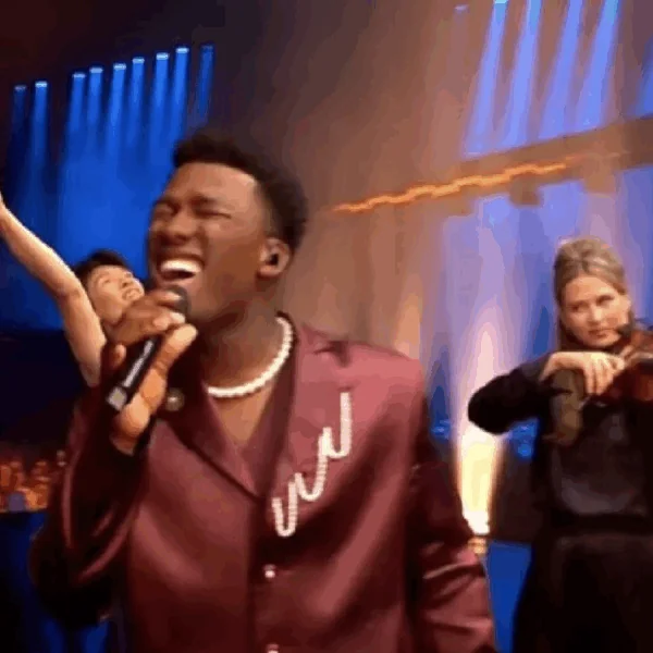 Eurovisie-kijkers reageren volop op Claude, zeggen allemaal hetzelfde