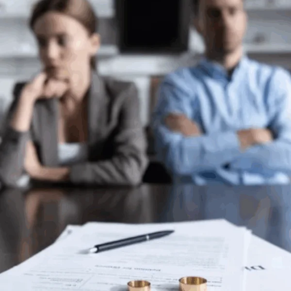 Dochter weigert gescheiden moeder te helpen, maar leert dan een wijze les