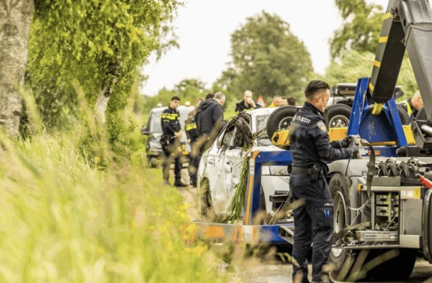 Vreselijk nieuws: Auto gevonden in het water, enorme schok als er wordt ontdekt wie er in het voertuig zitten