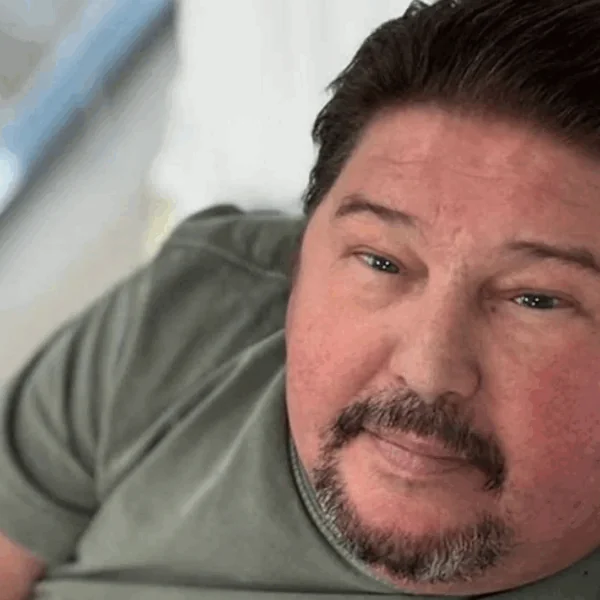 Martijn Krabb&eacute; geeft een verdrietige update: &rdquo;Afscheid?&rdquo;