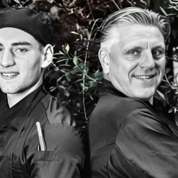 Zoon Jonnie Boer deelt beelden van kist overleden topkok: &acute;We gaan je zo hard missen&acute;