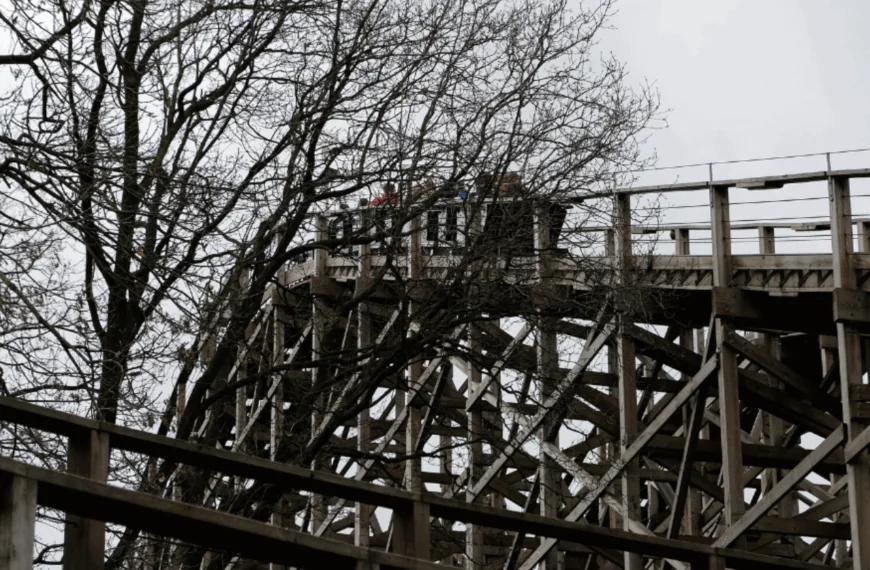 Meer dan een ton opgehaald zodat azc-kinderen naar de Efteling kunnen
