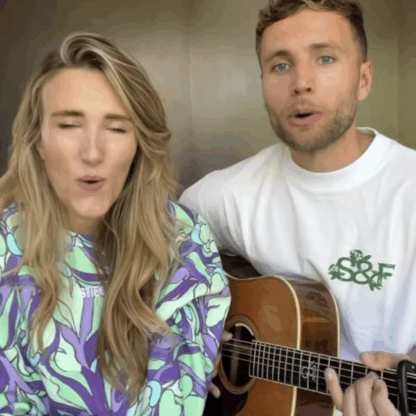 Freek&rsquo;s ontroerende nieuwe liedje raakt Nederland: een muzikale ode aan veerkracht en hoop