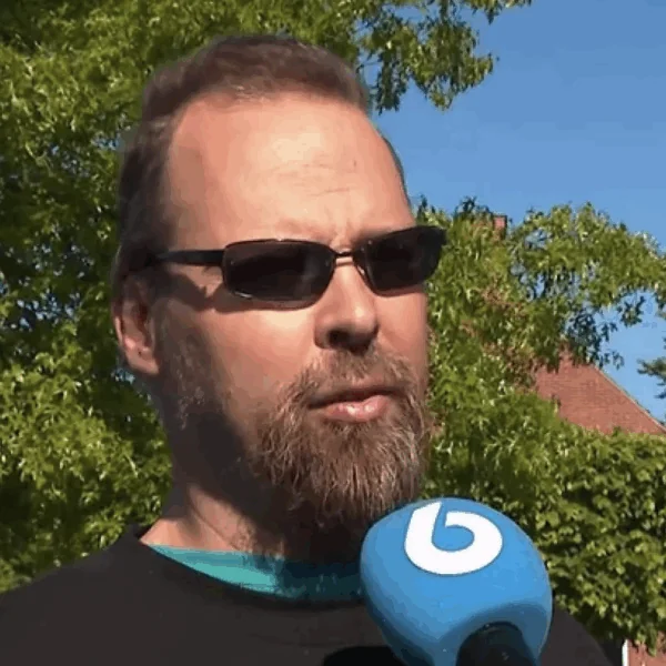 Breaking: Buurtbewoner krijgt telefoontje van vader van vermiste kinderen Emma (8) en Jeffrey (10)