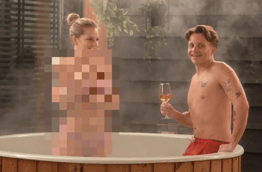 Lang Leve de Liefde-Jourey weet niet wat hij meemaakt wanneer de knappe Demi de hottub in stapt!