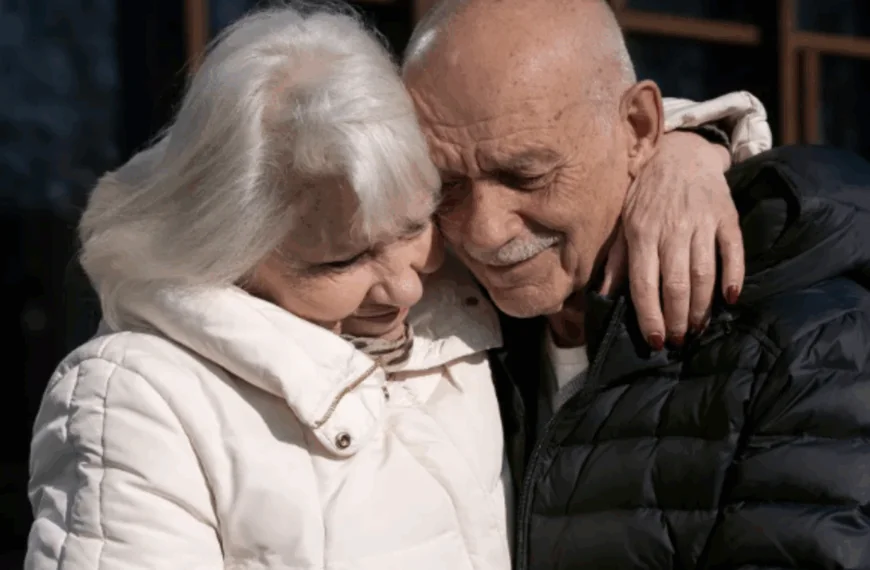 &lsquo;Ik zette oma en opa die me opvoedden op straat, maar dan kreeg karma me te pakken&rsquo;