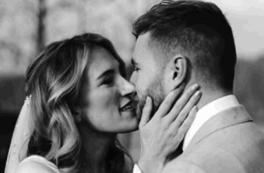 Beroemde vriend van Freek kapot van verdriet na diagnose: &acute;Dit is niet te bevatten&acute;