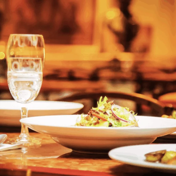 Mijn verloofde zei dat ik moest betalen voor al het eten van hem en zijn vrienden &ndash; dus leerde ik hem een les