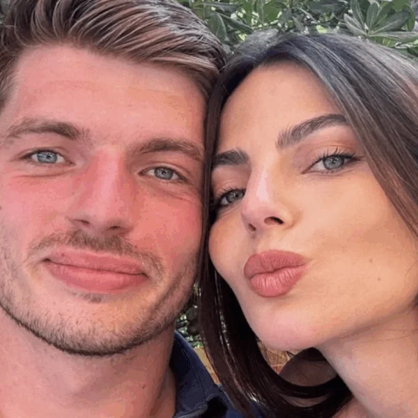 Max Verstappen en Kelly Piquet delen voor het eerst duidelijke foto&rsquo;s van dochtertje Lily