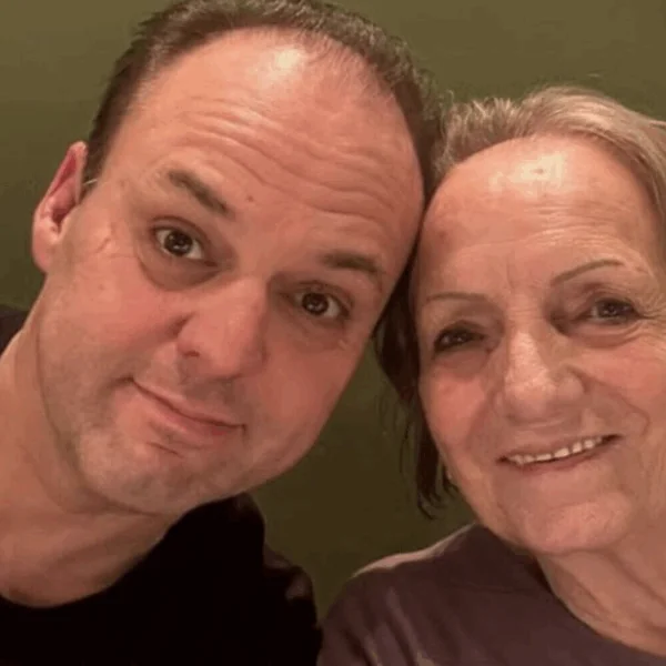 Frans Bauer neemt ontroerende beslissing voor moeder Wies