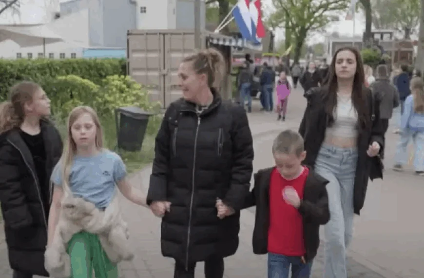 Steenrijk, Straatarm-kijkers gaan los over arm gezin: &rdquo;Dit is niet te bevatten&rdquo;