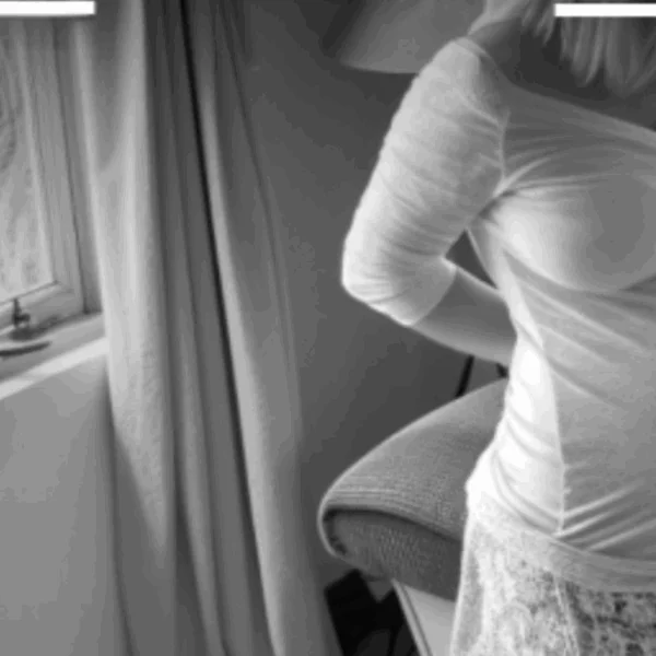 Dochter raakt zwanger en heeft ruzie met haar man – dan trekt ze bij moeder in