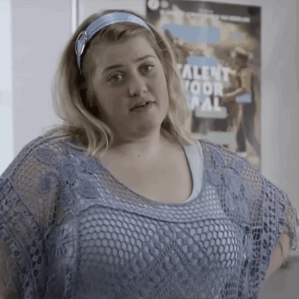 Esm&eacute;e van Kampen uit de reclamespotjes van de PLUS is enorm afgevallen en onherkenbaar!