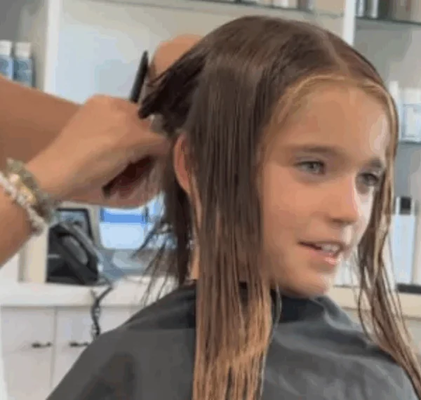 Zoontje Yolanthe en Wesley laat zijn lange haren afknippen en verrast iedereen met kort kapsel