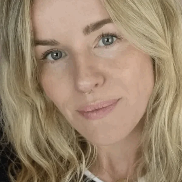 Oud-K3 Josje Huisman had een &lsquo;missed abortion&rsquo;: &lsquo;Dat heeft er even ingehakt&rsquo;