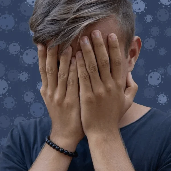 Nieuwe virusuitbraak nog maar &eacute;&eacute;n vliegreis verwijderd: Pati&euml;nten delen horrorfoto&rsquo;s van de symptomen