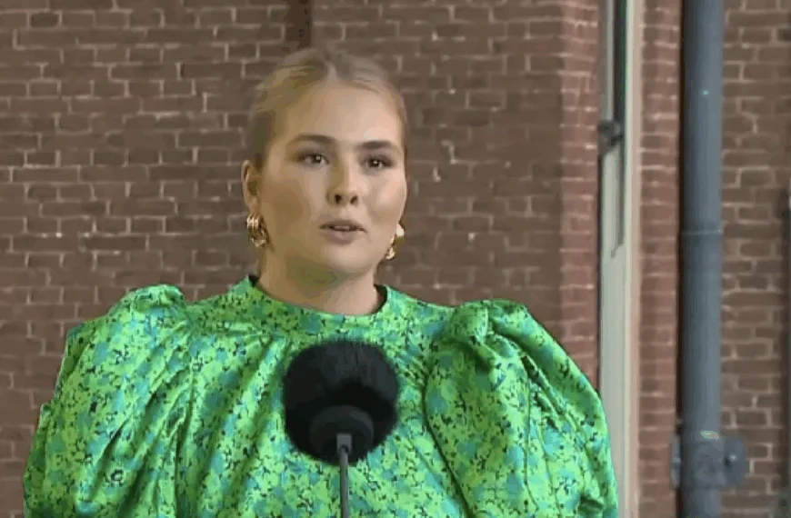 Grote ophef om &lsquo;foutje&rsquo; van Amalia: &rdquo;Hier was ze zich waarschijnlijk niet van bewust&rdquo;