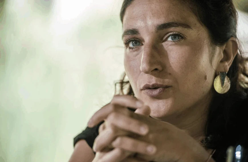 Zuhal Demir traint leraren met filmpjes voor meer discipline op school