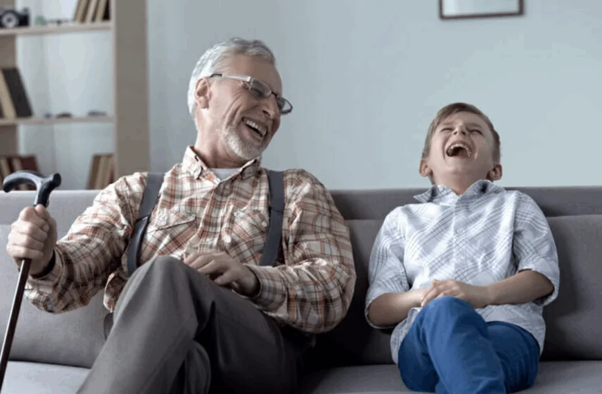 Lachwekkend verhaal: Een man en een vrouw dineren in een restaurant