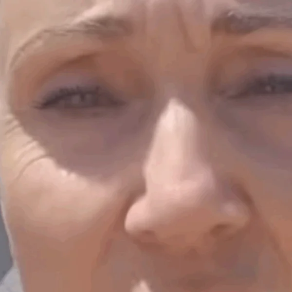 Heftige beelden: &acute;Camper van Nederlanders in Spanje letterlijk gesmolten van de hitte&acute;