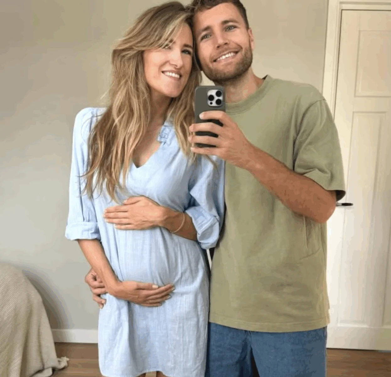 Suzan Stortelder deelt trots babybuik-foto: &ldquo;Al over de helft van mijn zwangerschap&rdquo;