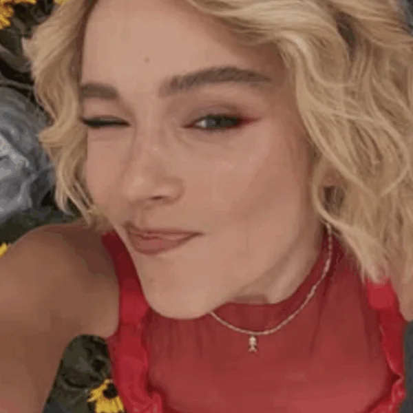 Pommelien Thijs speelt gevaarlijk spel: &acute;Grote druk in haar relatie met bekende acteur&acute;