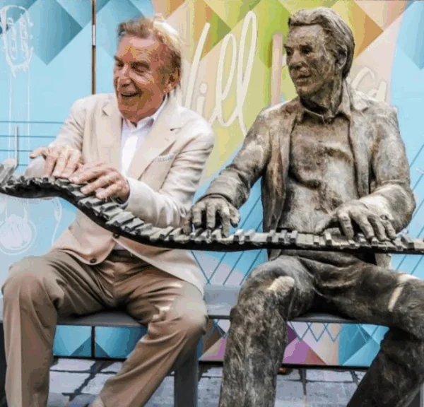 Van z&rsquo;n huwelijk met Jenny tot een eigen standbeeld: dit zijn de hoogtepunten uit de carri&egrave;re van Will Tura