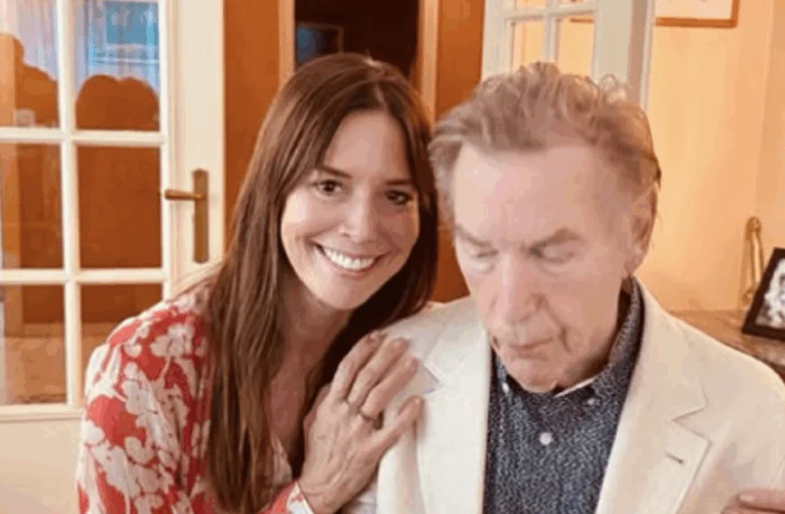 Sandy openhartig over de ernstige ziekte van haar vader Will Tura: &ldquo;Gaat heel moeizaam bij hem.&rdquo;