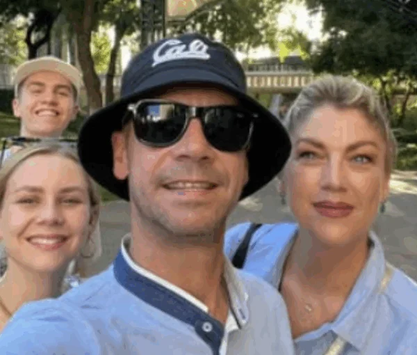 Bizar liefdesbegin voor Sam Gooris en Kelly Pfaff: &acute;Zagen elkaar drie maanden niet&acute;