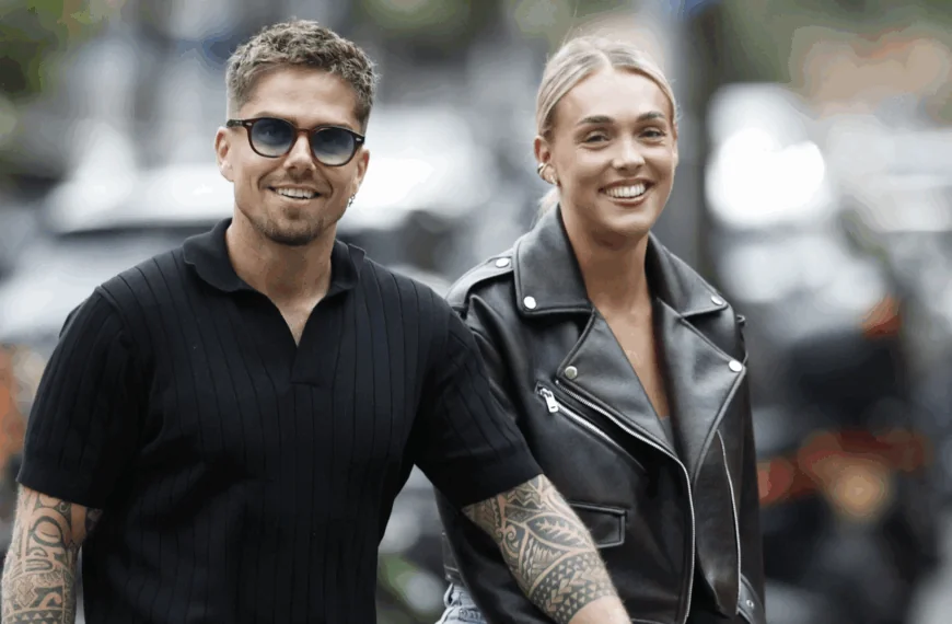 Andr&eacute; Hazes met nieuwe vriendin Noa op liefdesvakantie