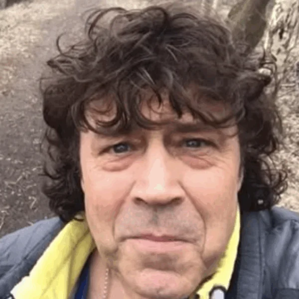 Dennie Christian openhartig: een leven getekend door liefde, verlies en muziek