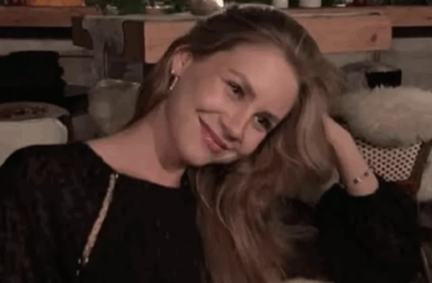 Bezoekje gooit nog meer koren op de geruchtenmolen &ndash; &ldquo;Is dit de nieuwe vriend van Shania Gooris?&rdquo;