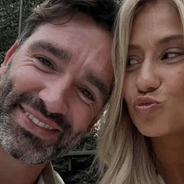 Metejoor en Celine Van Ouytsel kondigen relatie aan met eerste foto samen &ndash; &ldquo;Genieten van elkaar&rdquo;