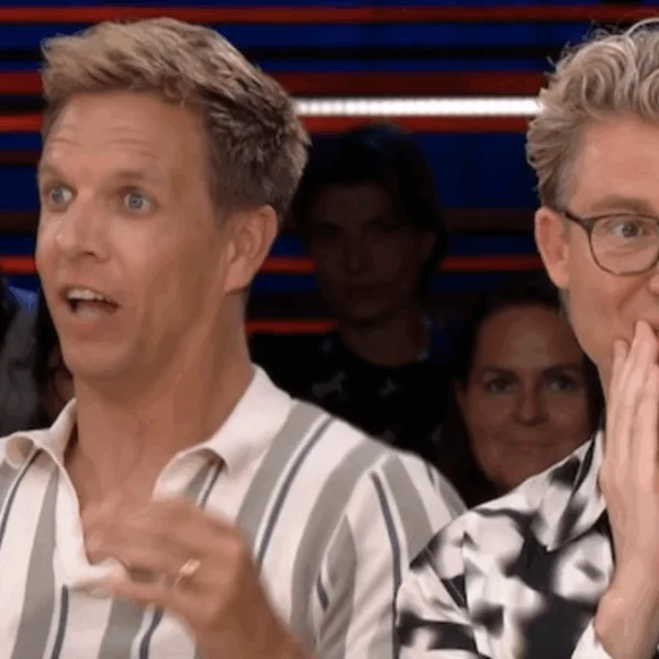 James Cooke doet heftige onthulling: &acute;Kreeg voor het eerst een dickpic&acute;