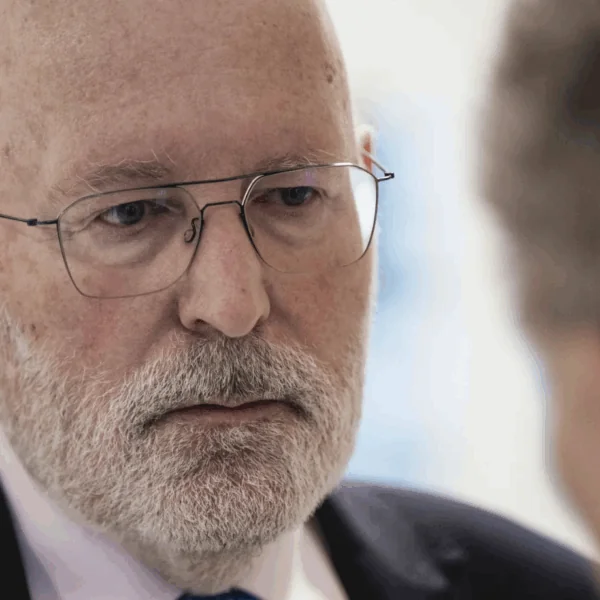 Frans Timmermans is er helemaal klaar mee: &ldquo;Dit kan grote gevolgen hebben&rdquo;