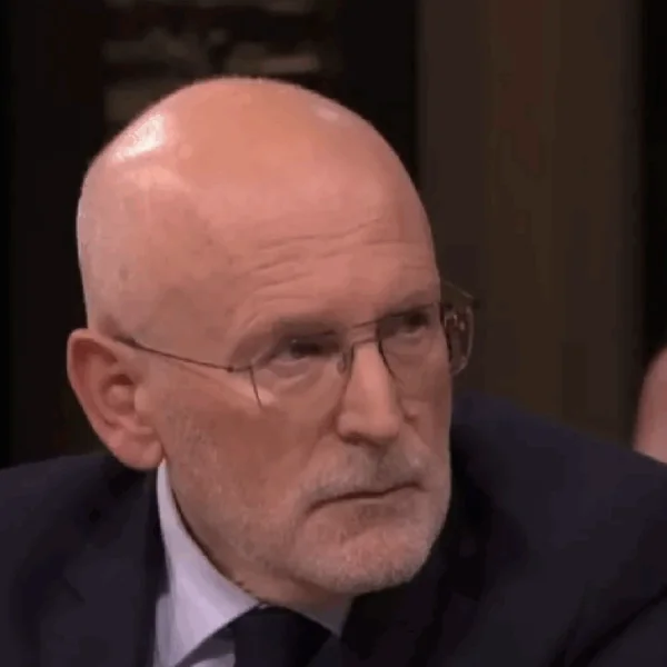 Frans Timmermans krijgt harde klap bij VI, maar kijkers hebben het allemaal over DIT moment
