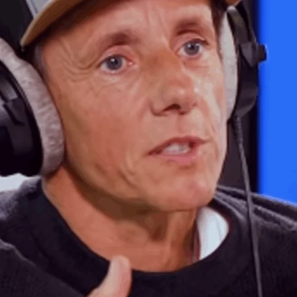 Sam Bettens openhartig over transitie: &acute;Voelt alsof ik iets gemist heb als man&acute;