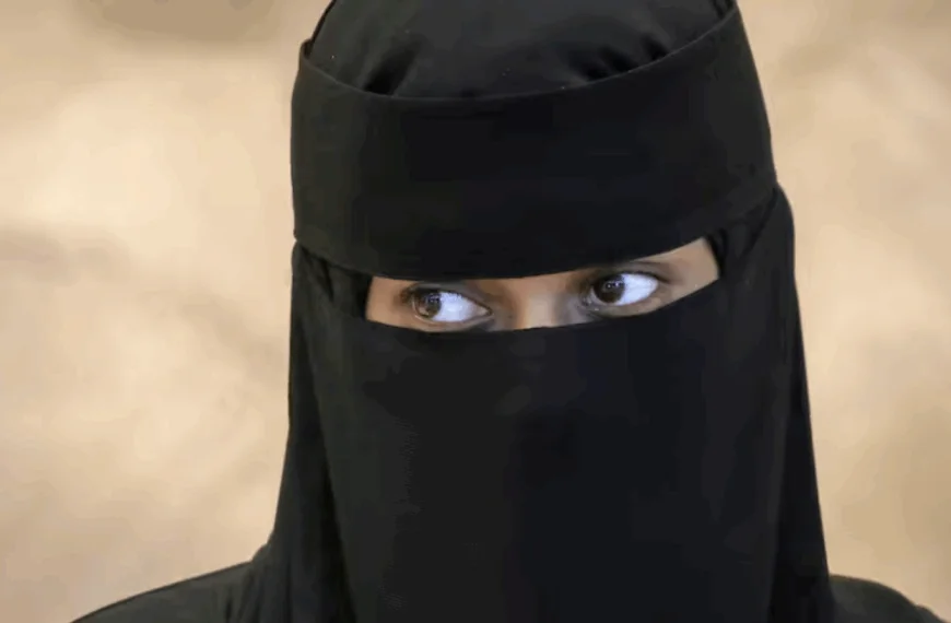 Kabinet overweegt uitbreiding boerkaverbod naar alle publieke plekken