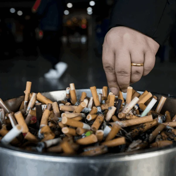 Vanaf 2027 is roken ook op deze plekken verboden &ndash; dit verandert alles voor rokers