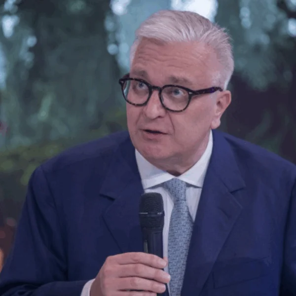 Prins Laurent furieus na docu over zijn zoon Cl&eacute;ment: &ldquo;Praat niet meer met jouw&rdquo;