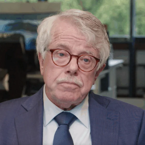 Frank Visser blijft sterk ondanks persoonlijke zorgen: &ldquo;Het leven is niet altijd een feest geweest&rdquo;