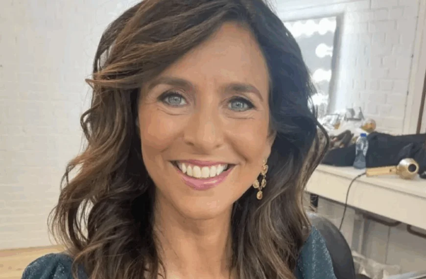 Onthullende foto van Sandra Schuurhof: ‘Dat is Sandra in een swingersparadijs!’