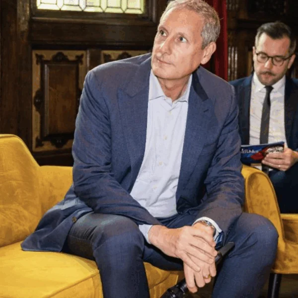 Gert Verhulst trekt duidelijke conclusie over Tine Embrechts als presentatrice van &lsquo;De Tafel&rsquo;