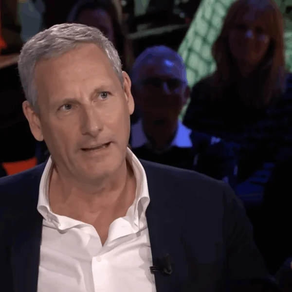 Gert Verhulst verklapt hoe K3-re&uuml;nie tot stand kwam: &lsquo;Zeevruchten en heel veel champagne&rsquo;