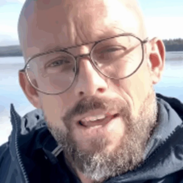 Staf Coppens doet heftige onthulling over De Verraders: &acute;Dacht dat Omar ons ging vervolgen&acute;