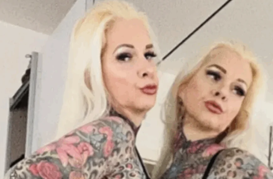 Oma met haar lichaam volledig bedekt met tatoeages onthult hoe ze er 10 jaar geleden uitzag