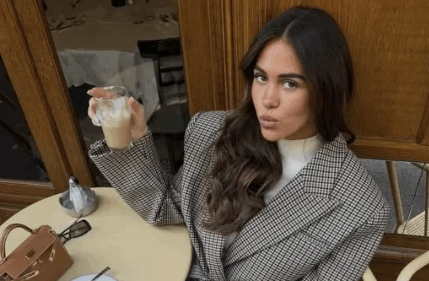 Sarah, het lief van Viktor Verhulst, is boos: “Mensen zien het verkeerd… Influencer zijn is wél een zwaar beroep!”